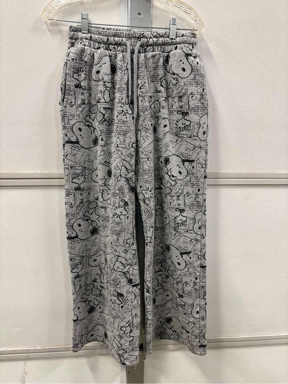 Adult Gray Snoopy Comic Print Lounge Pants